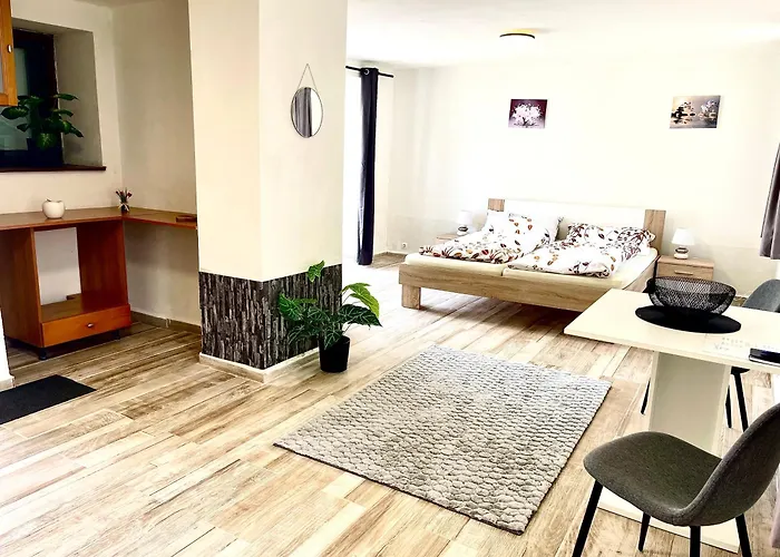 U Parku, Nová Ves *